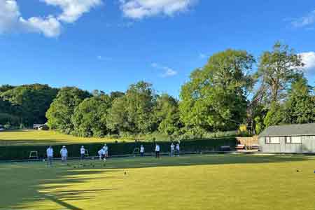 picture of bowlers on green